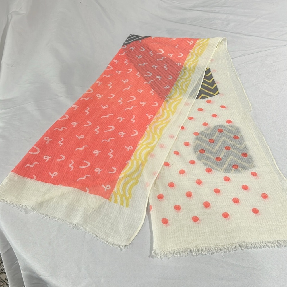 Abstract Colorful Patterned Scarf - Picture 3 of 5